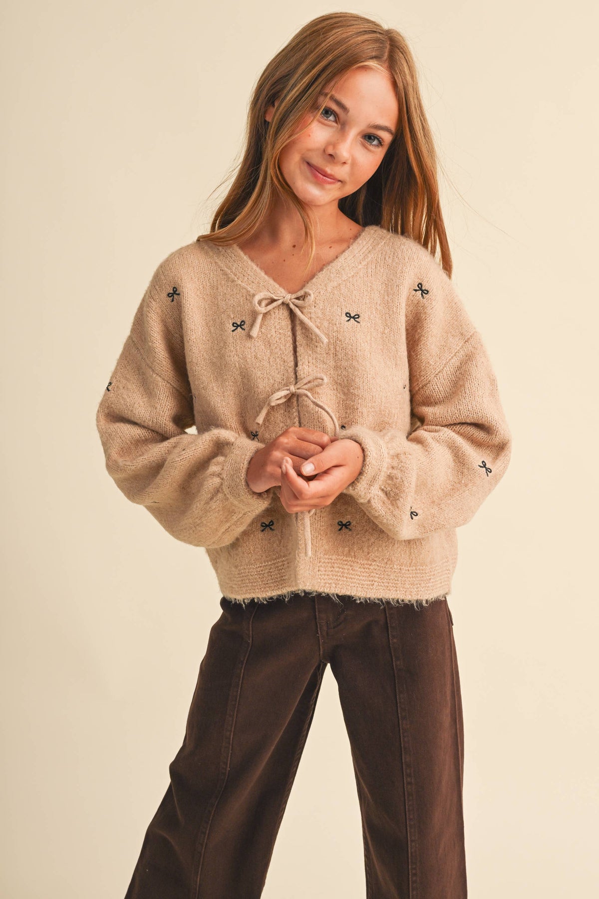 TWEEN KIDS GIRLS BOW EMBROIDERY SWEATER  (7-14)